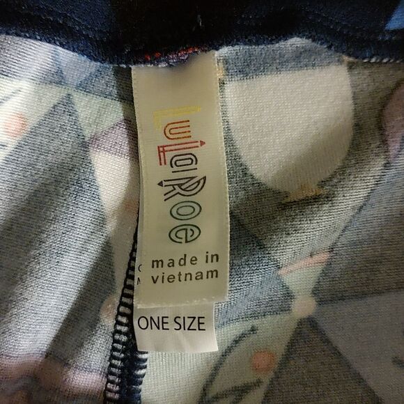 NEW Lularoe Holiday Leggings  Santa  polar bears  Penquins xmas  Sz One Size - Picture 6 of 6